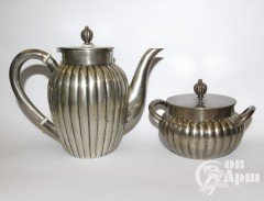 Кофейник и сахарница фирмы Братьев Грачевых
